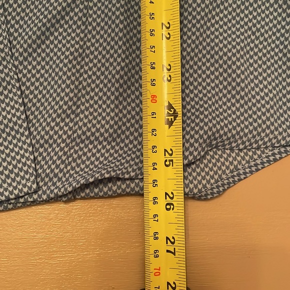 Levi’s Woman’s Everyday Blouse Medium Blue NWT - Picture 7 of 8